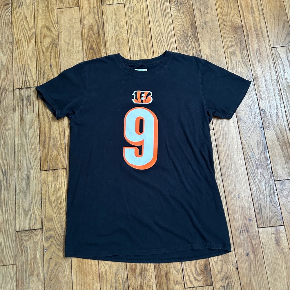 NFL Team Apparel Cincinnati Bengals Joe Burrow 9 T-Shirt Black Mens Medium